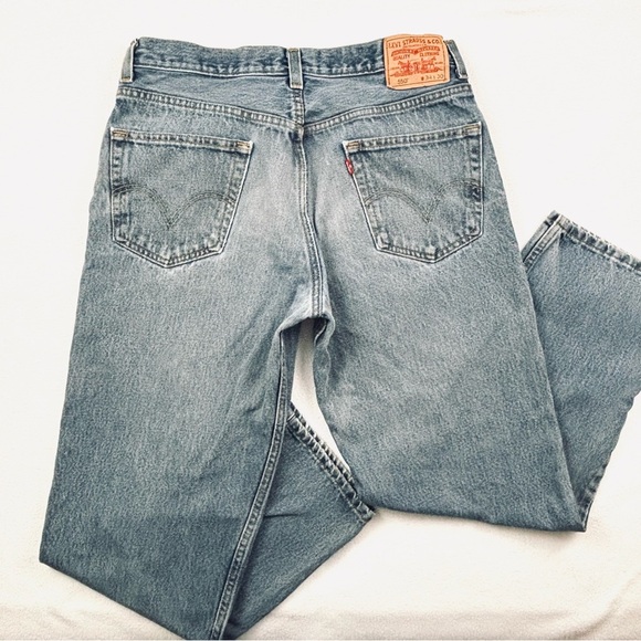 Vintage Levi’s 550 Light Wash Faded Relaxed Tapered Loose “Mom” Jeans Size 34/30 - Picture 1 of 15